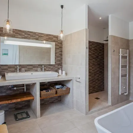 La Doughe Villa Santa-Maria-di-Lota