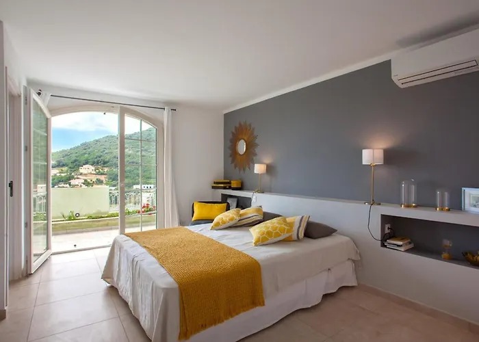 Villa La Doughe